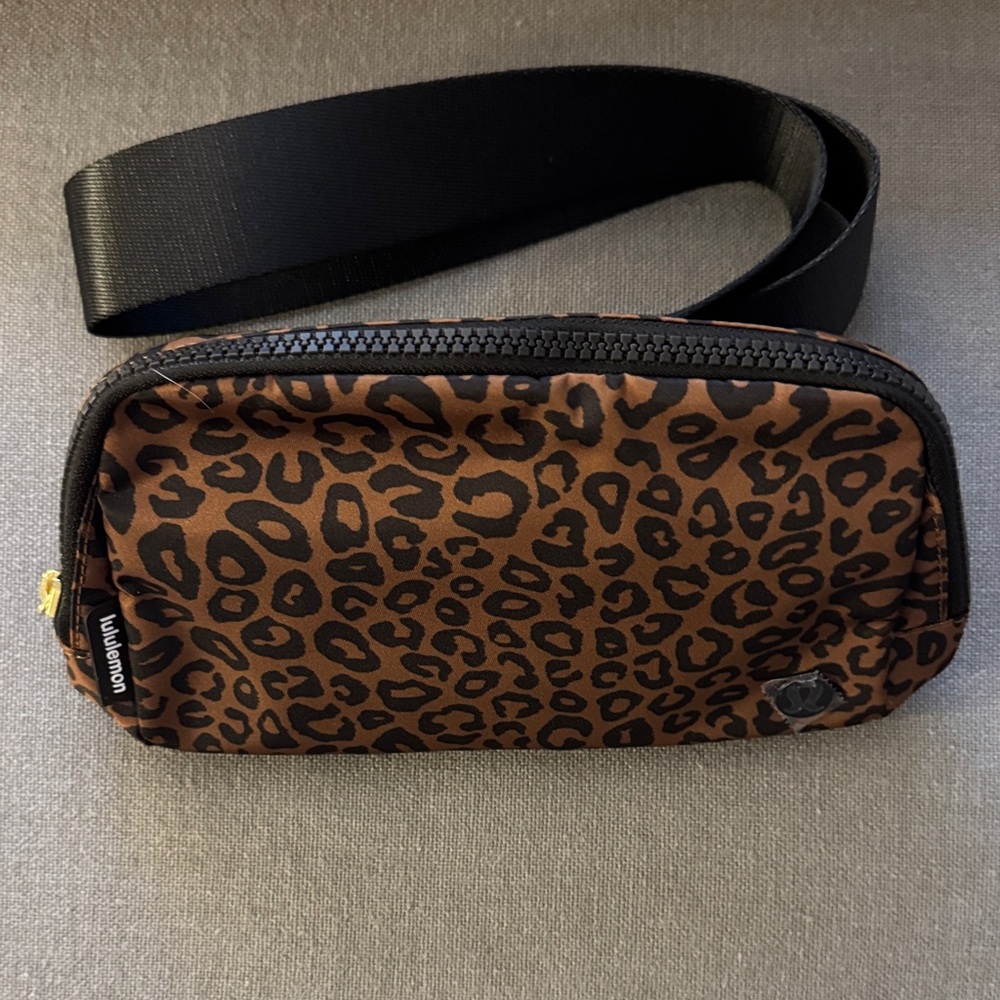 NWT Lululemon Everywhere Belt Bag Leopard Cheetah